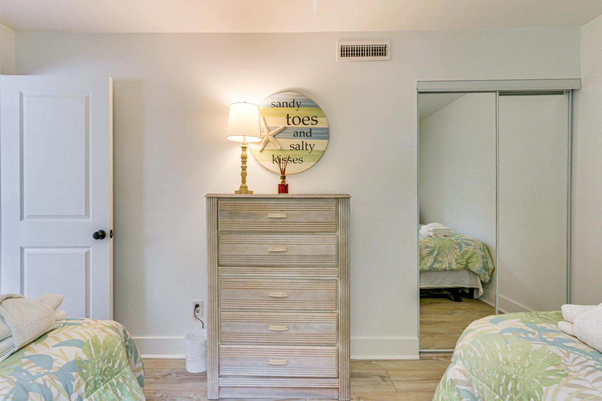 Coligny Gem With Community Perks Walk To Beach Hilton Head Island Exterior photo